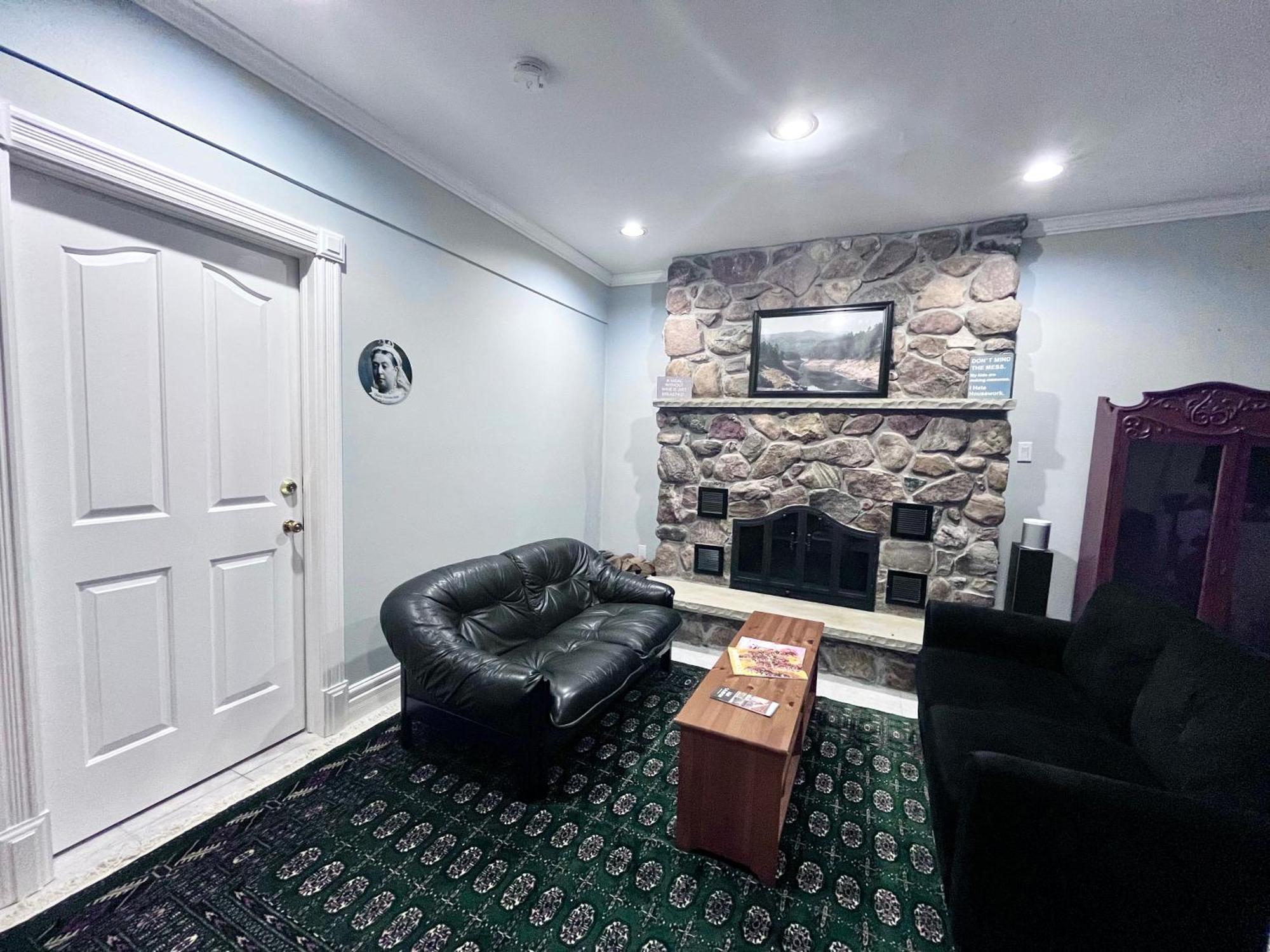 Caledon Manor And Country Inn 外观 照片